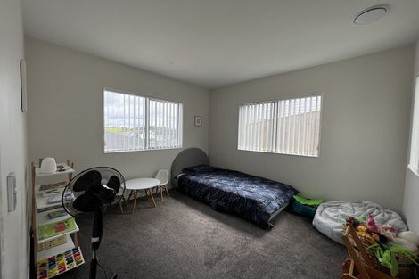 Photo of property in 10 Takurua Terrace, Orewa, 0931