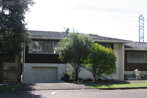Photo of property in 69 Beaubank Road, Kelston, Auckland, 0602
