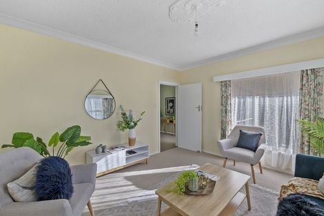 Photo of property in 19 Read Street, Levin, 5510