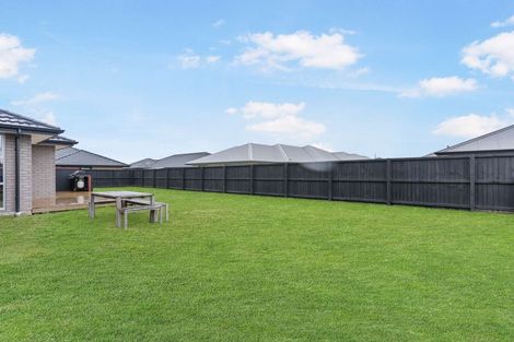 Photo of property in 11 Newman Road, Rolleston, 7614