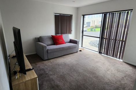 Photo of property in 11 Heidi Crescent, Flat Bush, Auckland, 2016