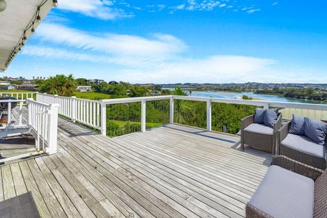 Photo of property in 44 Amorino Drive, Red Beach, 0932