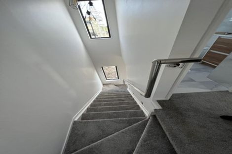 Photo of property in 41b Crestview Rise, Papakura, 2110