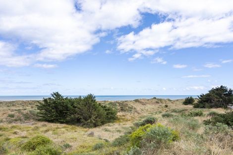 Photo of property in 8 Signal Street, Foxton Beach, Foxton, 4815