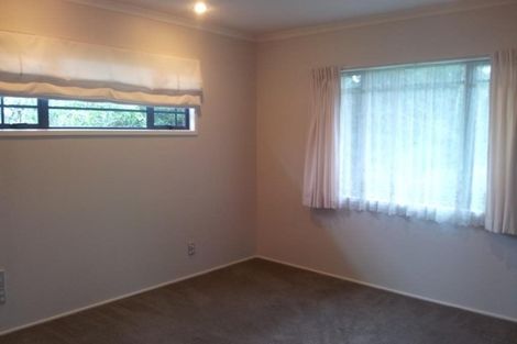 Photo of property in 7a Roberts Road, Glenfield, Auckland, 0629