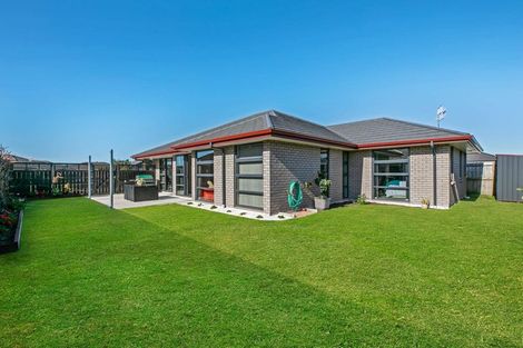 Photo of property in 6 Leet Crescent, Papamoa Beach, Papamoa, 3118