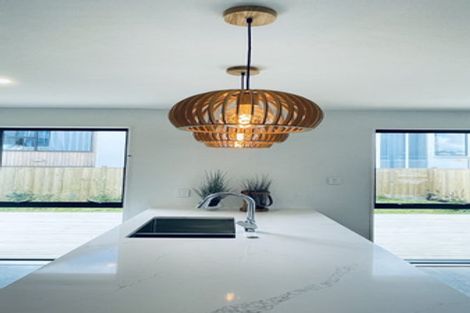 Photo of property in 54a Vinistra Road, Kumeu, 0810