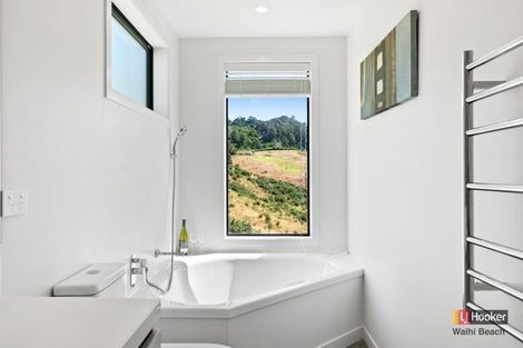 Photo of property in 32 Tohora View, Waihi Beach, 3611