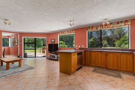 Photo of property in 128 Tararua Drive, Upper Plain, Masterton, 5888