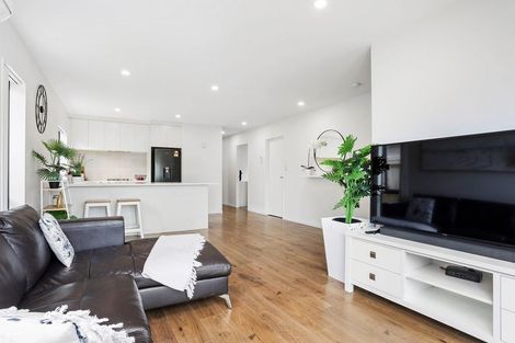 Photo of property in 10 Silver Beech Street, Takanini, 2110