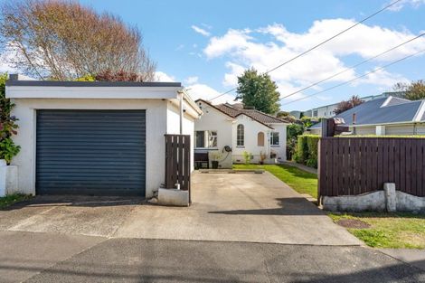 Photo of property in 6 Monaghan Avenue, Karori, Wellington, 6012