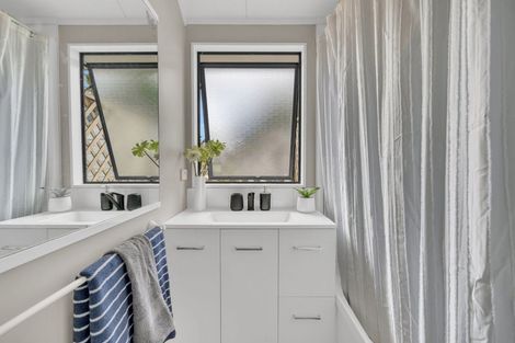 Photo of property in 16 Tamure Place, Ruakaka, 0116