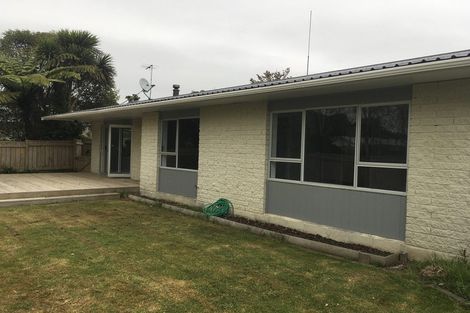 Photo of property in 2 Te Ngaere Place, Merrilands, New Plymouth, 4312