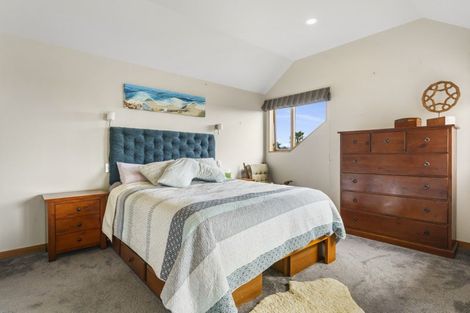 Photo of property in 63 James Cook Drive, Welcome Bay, Tauranga, 3112