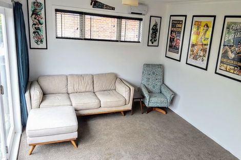 Photo of property in 107 Kinross Street, Blockhouse Bay, Auckland, 0600