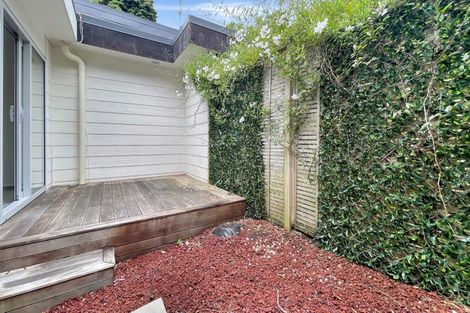 Photo of property in 3/8 Park Hill Road, Birkenhead, Auckland, 0626