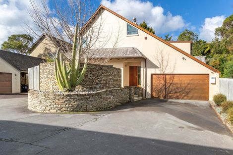 Photo of property in 2/3 Gard Street, Silverstream, Upper Hutt, 5019