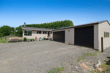 Photo of property in 47 Crosland Road, South Head, Helensville, 0874