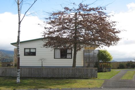 Photo of property in 3 Hera Grove, Turangi, 3334