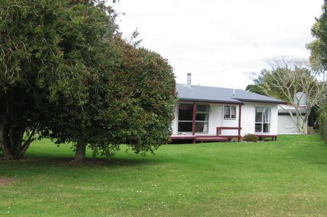 Photo of property in 28 Dawn Avenue, Hahei, Whitianga, 3591