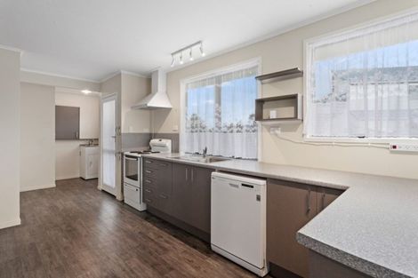 Photo of property in 37 Puriri Crescent, Edgecumbe, 3120