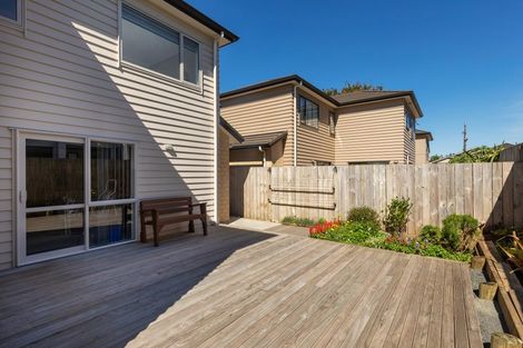 Photo of property in 6 Papahou Lane, Papatoetoe, Auckland, 2025