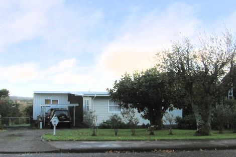 Photo of property in 14 Matenga Street, Waikanae, 5036