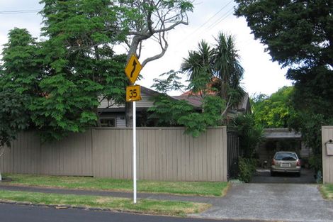 Photo of property in 6a Kingsway, Three Kings, Auckland, 1024