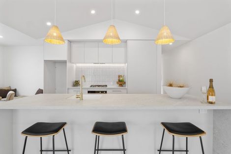 Photo of property in 9/2 Wilton Street, Westown, New Plymouth, 4310