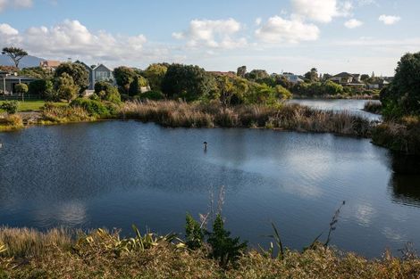 Photo of property in 18 Takahe Drive, Paraparaumu Beach, Paraparaumu, 5032