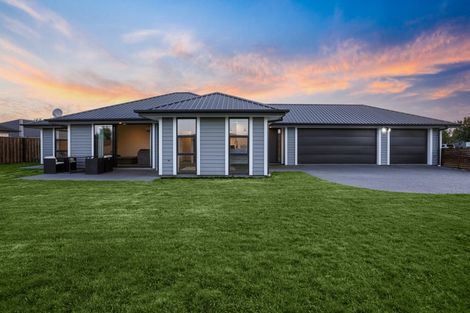 Photo of property in 8 Tiritiri Moana Drive, Pegasus, 7612