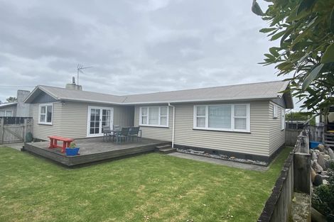 Photo of property in 41 Brookes Terrace, Waitara, 4320