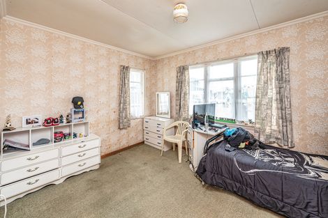 Photo of property in 4 Tongariro Street, Castlecliff, Whanganui, 4501