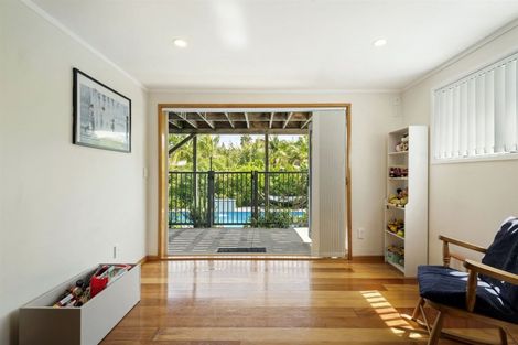 Photo of property in 43 Newhaven Terrace, Mairangi Bay, Auckland, 0630