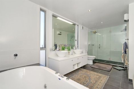 Photo of property in 76a Glandovey Road, Fendalton, Christchurch, 8052