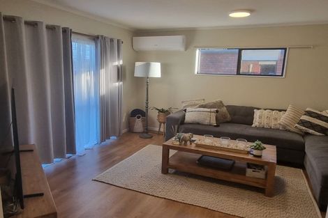 Photo of property in 2/328 Bucklands Beach Road, Bucklands Beach, Auckland, 2012