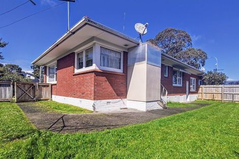 Photo of property in 2/1 Chevis Place, Pakuranga, Auckland, 2010