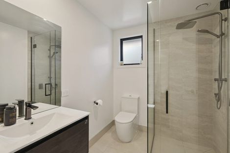 Photo of property in 40 Shelduck Road, Jacks Point, 9371