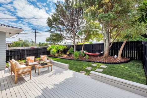 Photo of property in 1/46 Roberts Road, Glenfield, Auckland, 0629