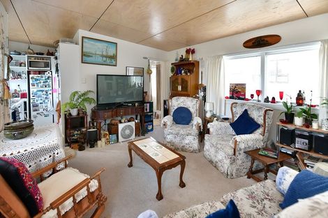 Photo of property in 10 John Road, Stanmore Bay, Whangaparaoa, 0932