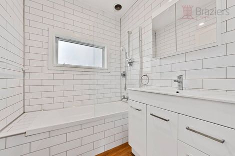 Photo of property in 17 Kearneys Road, Linwood, Christchurch, 8062