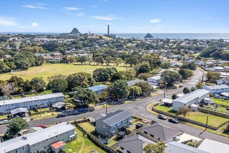 Photo of property in 20 Cook Street, Marfell, New Plymouth, 4310