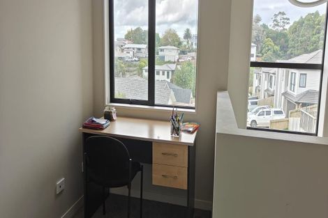 Photo of property in 17 Springhill Lane, Sunnyvale, Auckland, 0612