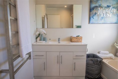 Photo of property in 106 Roberts Line, Kelvin Grove, Palmerston North, 4414