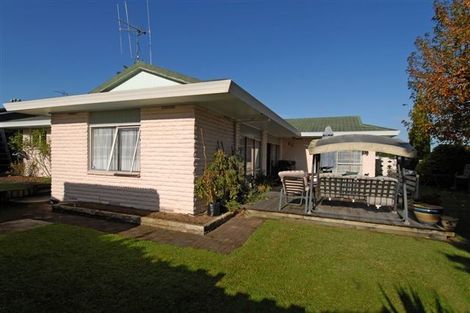 Photo of property in 132 Totara Drive, Pukete, Hamilton, 3200