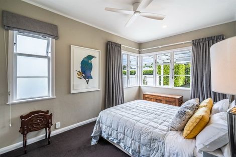 Photo of property in 1/193 Queen Street, Northcote Point, Auckland, 0627