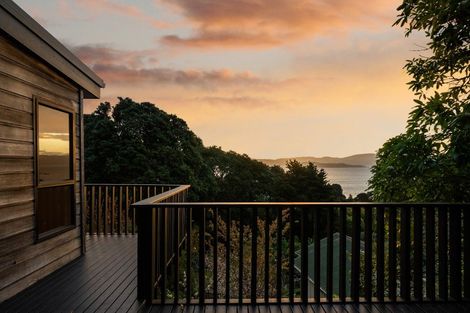 Photo of property in 19 Kaitawa Road, York Bay, Lower Hutt, 5013