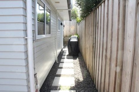 Photo of property in 11 Quibray Place, Botany Downs, Auckland, 2010