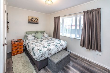 Photo of property in 51 Hussey Street, Waverley, 4510