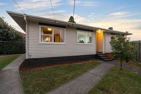 Photo of property in 94 Tirimoana Road, Te Atatu South, Auckland, 0602